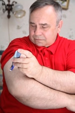 diabetic-shooting-insulin