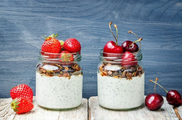 chia-pudding-granola-and-fruit-in-jars