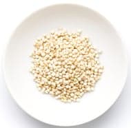 hat quinoa chua nhieu protein
